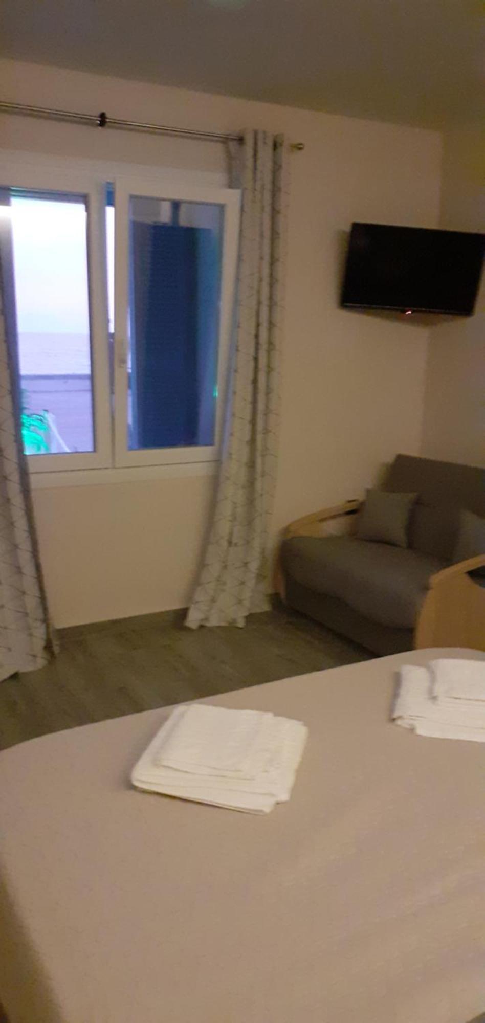 Angela Apartments & Studio Fanárion الغرفة الصورة